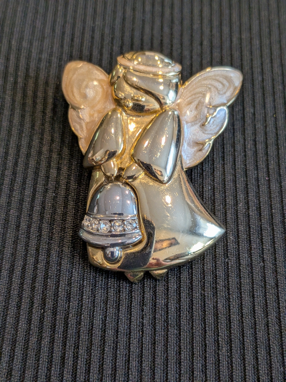 #1: Gold Christmas 🎄 Angel Bell Figurine Brooch Vintage 1980s